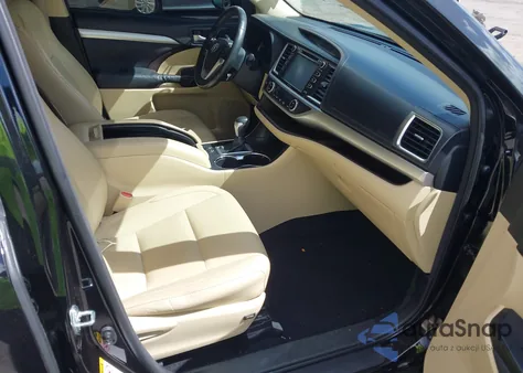 2015 Toyota Highlander Xle V6 z USA, uszkodzony, nr VIN 5TDKKRFHXFS065075